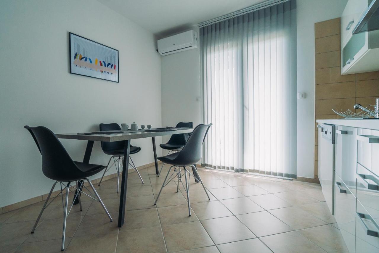 Apartmani Josip Podstrana Esterno foto