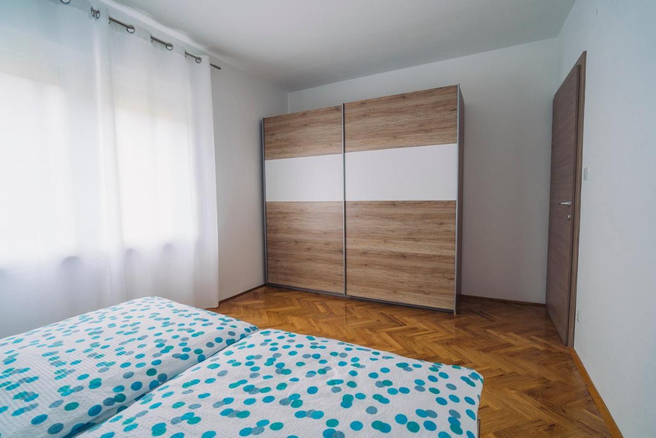 Apartmani Josip Podstrana Esterno foto