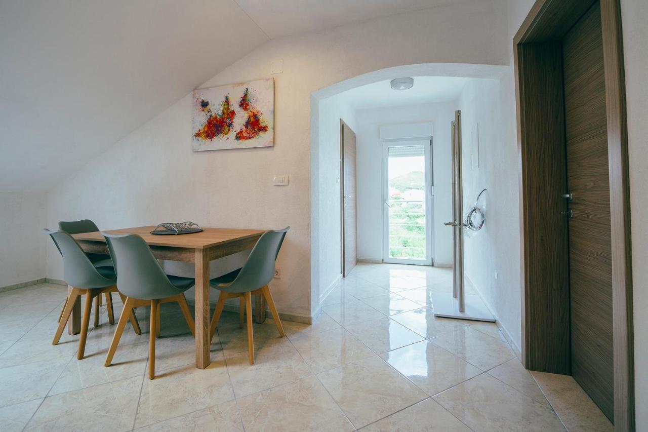 Apartmani Josip Podstrana Esterno foto